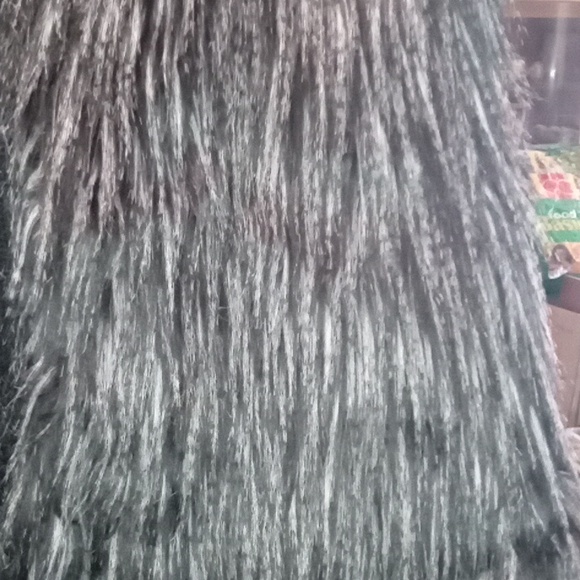 Adrianna Papell Faux Fur Vest (Plus sized) - Picture 15 of 17